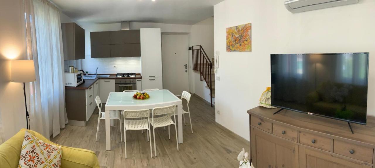 Casa La Wanda - Camaiore Toscana - 2 Bedroom & Terrace Buitenkant foto